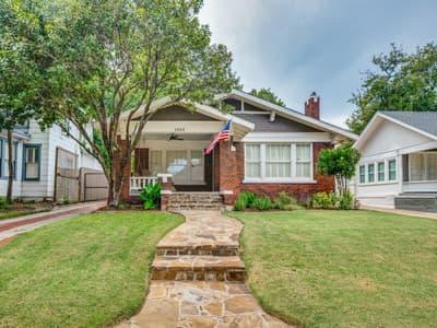 1320 Virginia Place, Fort Worth TX 76107
