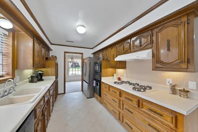 9630 Fallbrook Drive, Dallas TX 75243 - Photo 4