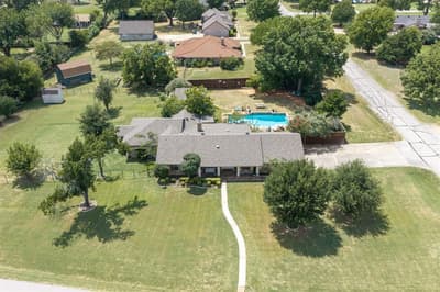 301 Meadow Knoll Drive, Double Oak TX 75077