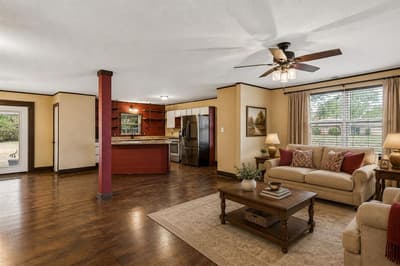 416 S Harrison Street, Pilot Point TX 76258 - Photo 4