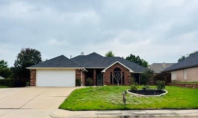 432 Shelby Drive, Burleson TX 76028