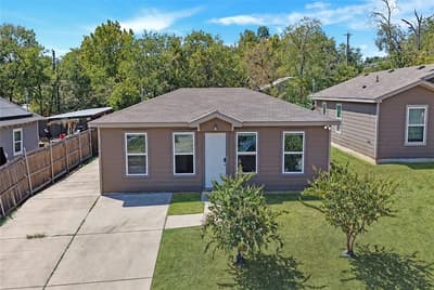 1216 E Powell Avenue, Fort Worth TX 76104