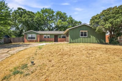 810 Arthur Drive, Arlington TX 76013 - Photo 2