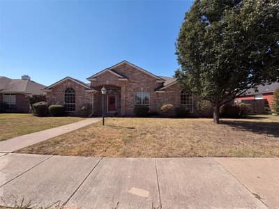 2915 Olympia Drive, Grand Prairie TX 75052
