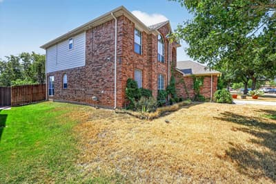 8646 Granville Drive, Dallas TX 75249 - Photo 3
