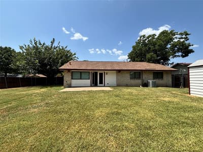 930 Briar Way, Garland TX 75043 - Photo 2