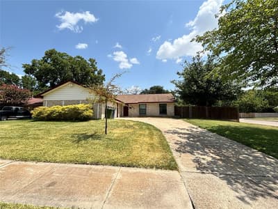 930 Briar Way, Garland TX 75043