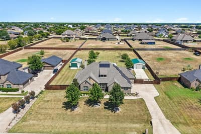 620 Cross Creek Drive, Waxahachie TX 75167 - Photo 2
