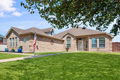 8821 Mallory Court, Waxahachie TX 76065