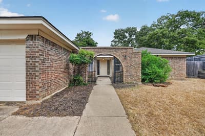 1617 Bent Oak Drive, Bedford TX 76021 - Photo 2