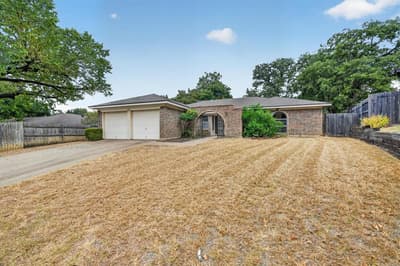 1617 Bent Oak Drive, Bedford TX 76021