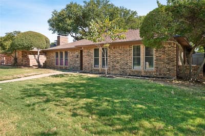 1105 Wood Creek Circle, Flower Mound TX 75028 - Photo 2
