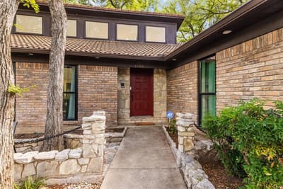 1100 Wayland Drive, Arlington TX 76012 - Photo 2