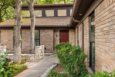 1100 Wayland Drive, Arlington TX 76012 - Photo 3