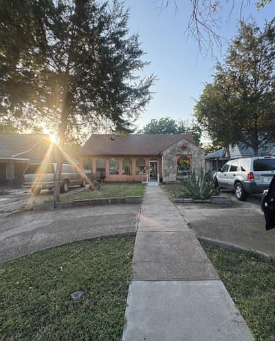 2403 Langdon Avenue, Dallas TX 75235 - Photo 2