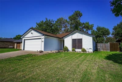 8021 Pebblebrook Drive, Watauga TX 76148