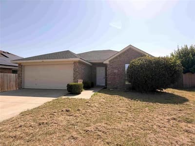 9325 Rhoni Court, Fort Worth TX 76140