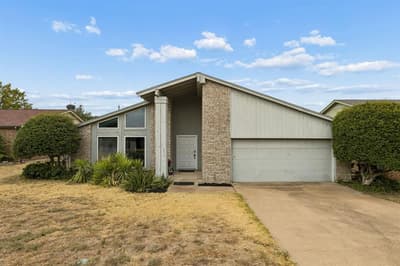 7012 Woodacre Road, Fort Worth TX 76133
