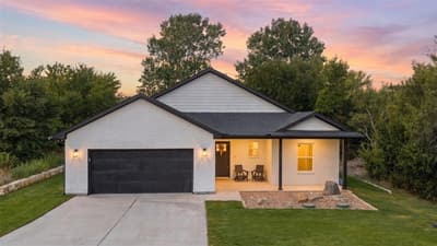 5507 Stonegate Circle, Granbury TX 76048