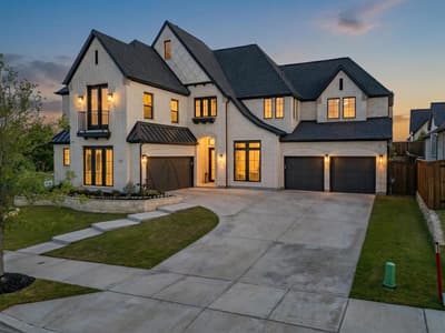 2216 Winding Creek Circle, Fort Worth TX 76008