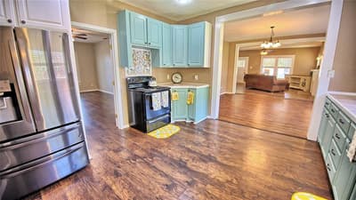 301 W Howell Street, Saint Jo TX 76265 - Photo 3