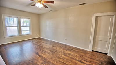 301 W Howell Street, Saint Jo TX 76265 - Photo 5
