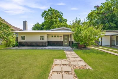 5881 Tracyne Drive, Westworth Village TX 76114 - Photo 2