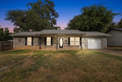 10204 Rolling Pines Drive, Tyler TX 75707