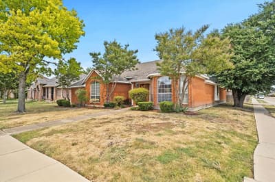 2416 Liles Lane, Mesquite TX 75181 - Photo 2