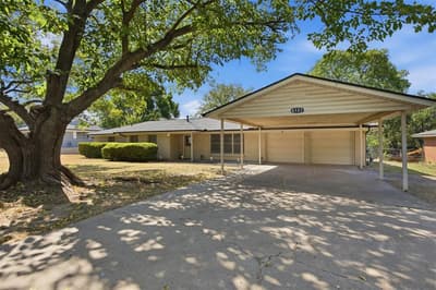6121 Ten Mile Bridge Road, Fort Worth TX 76135 - Photo 4
