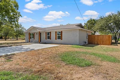 234 Ave E, Lacy Lakeview TX 76705 - Photo 2