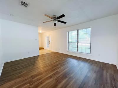 616 Valley Spring Drive, Arlington TX 76018 - Photo 4