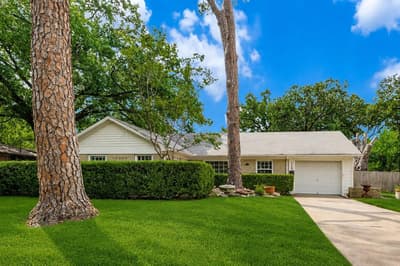 112 W Ireland Drive, Irving TX 75062