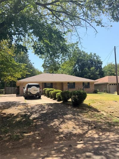 2125 Graham Street, Paris TX 75460 - Photo 2