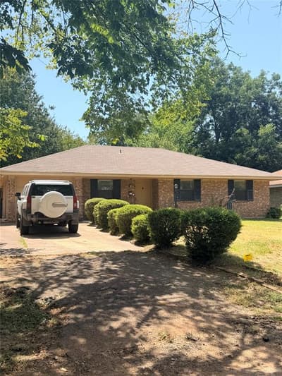 2125 Graham Street, Paris TX 75460