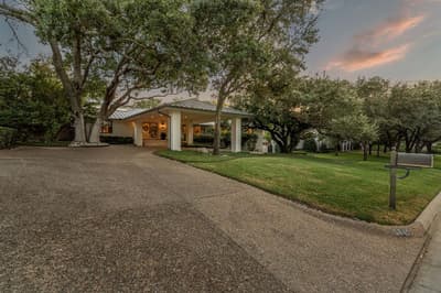 5849 Merrymount Road, Westover Hills TX 76107 - Photo 2