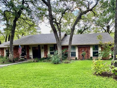 1013 Overhill Drive, Bedford TX 76022