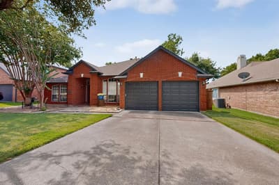 605 Oak Hollow Lane, Flower Mound TX 75028