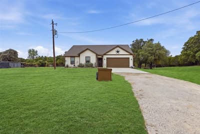 4100 Peak Road, Granbury TX 76048 - Photo 5