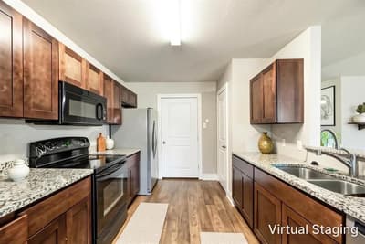 3807 Alsbury Street, Dallas TX 75216 - Photo 3