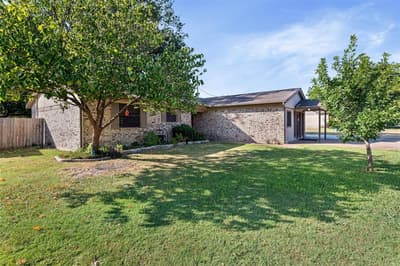 2015 Roberts Drive, Granbury TX 76048 - Photo 2