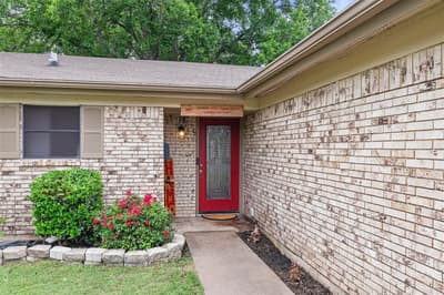 2015 Roberts Drive, Granbury TX 76048 - Photo 3