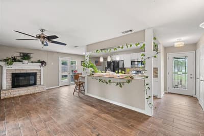 2015 Roberts Drive, Granbury TX 76048 - Photo 4