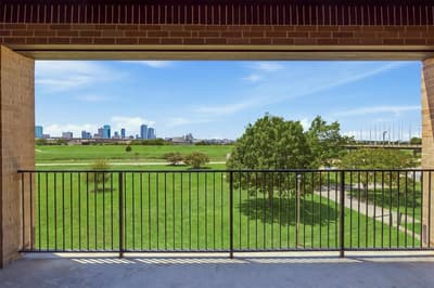 404 Vista Buena Trail, Fort Worth TX 76111 - Photo 5