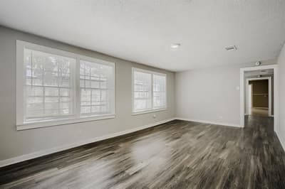 1050 Dubois Street, Denison TX 75020 - Photo 2