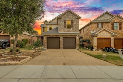 1014 Kaylie Street, Grand Prairie TX 75052