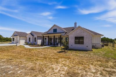 212 Dan Russell Bend, Weatherford TX 76087 - Photo 3
