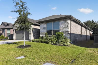 400 Dunmore Drive, Fort Worth TX 76052 - Photo 2