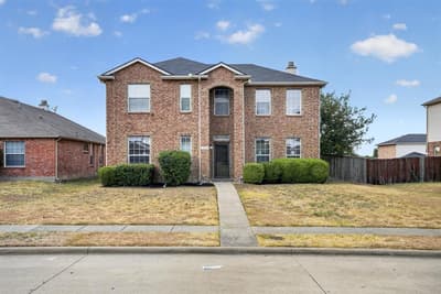 1213 Spring Water Drive, Lancaster TX 75134 - Photo 2