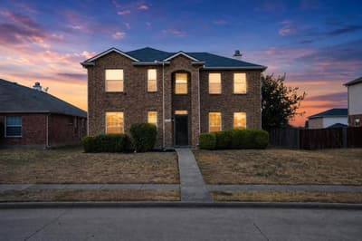 1213 Spring Water Drive, Lancaster TX 75134